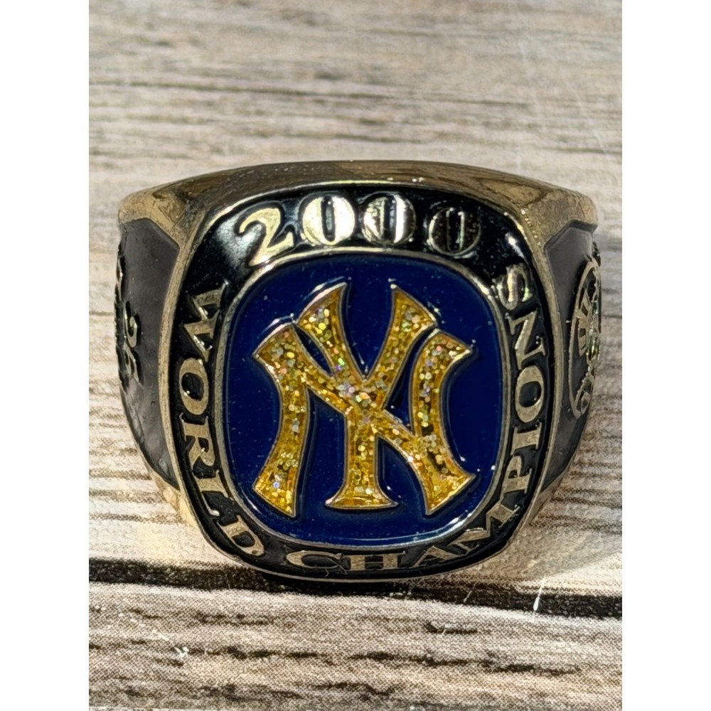 Vintage MLB New York‎ Yankees 2000 World Series Ring Gold Metal